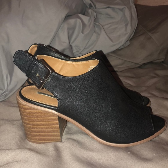 Forever 21 Shoes - Black Heels